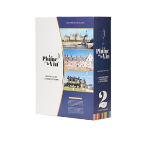 Coffret cadeau premium de vin des châteaux de la Loire de la collection monuments historique de 3 bouteilles. Sur le fourreau on voit trois châteaux célèbres celui de Chambord de Blois et d'Amboise, le logo de l'entreprise la plume et le vin.